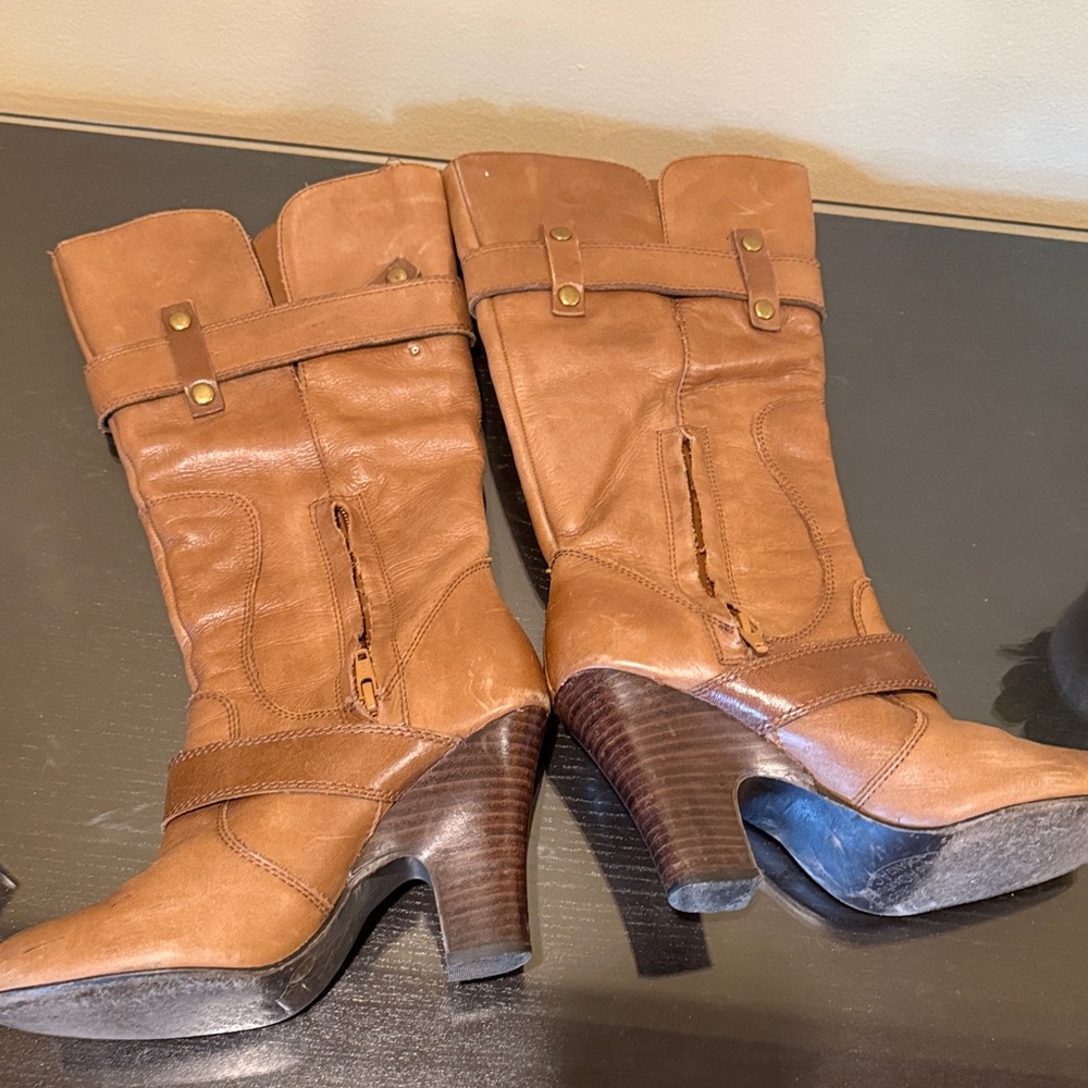 Arturo Chiang Tan Heeled Boots